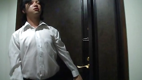 Japanese AV Model hot mature Asian housewife gives blowjob