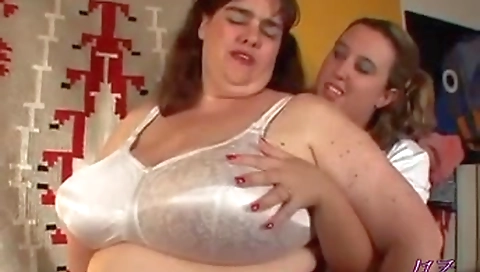 Chubby lesbian having sex with a nice-looking lassie
