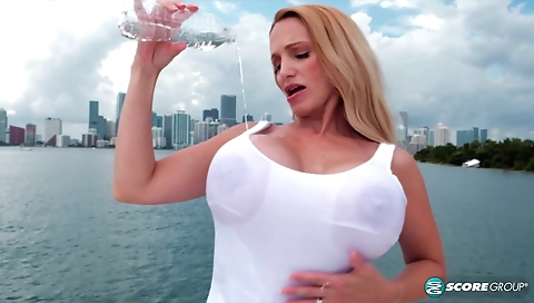 Billi Bardot's One-Woman Boob Cruise