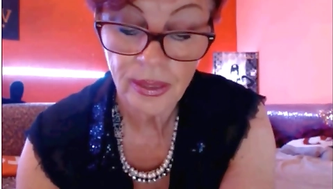 Mature hypervulgaire en cam 4